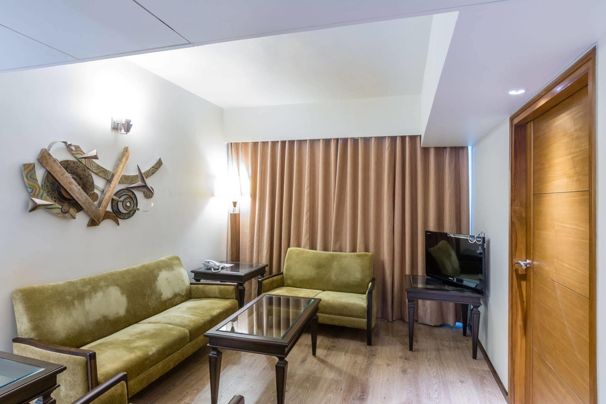 The President-A Boutique Hotel Ахмедабад Екстериор снимка